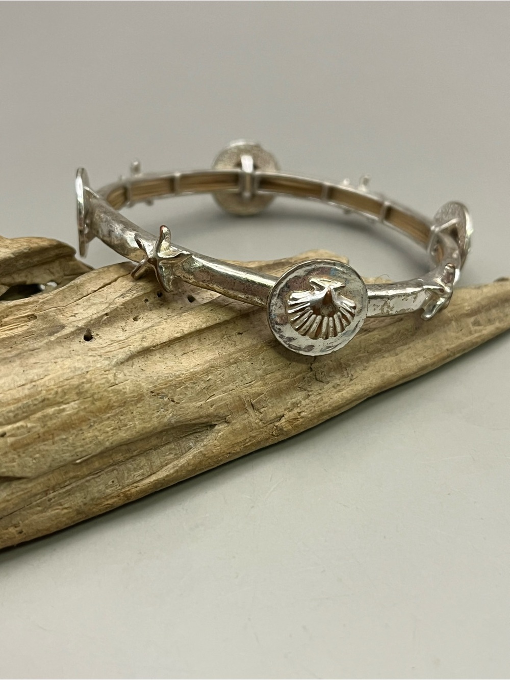 Vintage Silver Tone Stretch Bracelet Starfish Seashell Beach Ocean Nautical